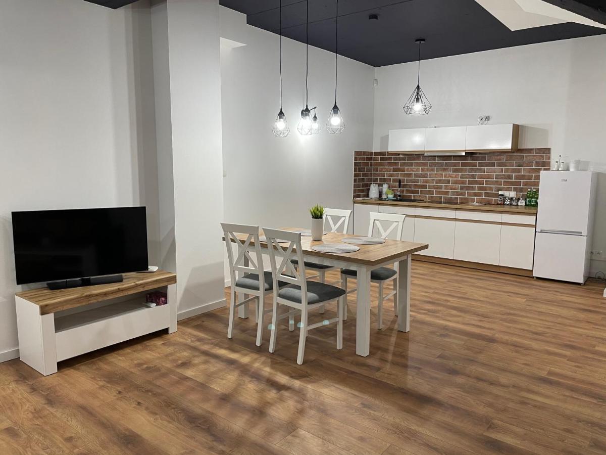 Apartament Rynek 13 z parkingiem - Centrum Bochni Bochnia Zewnętrze zdjęcie