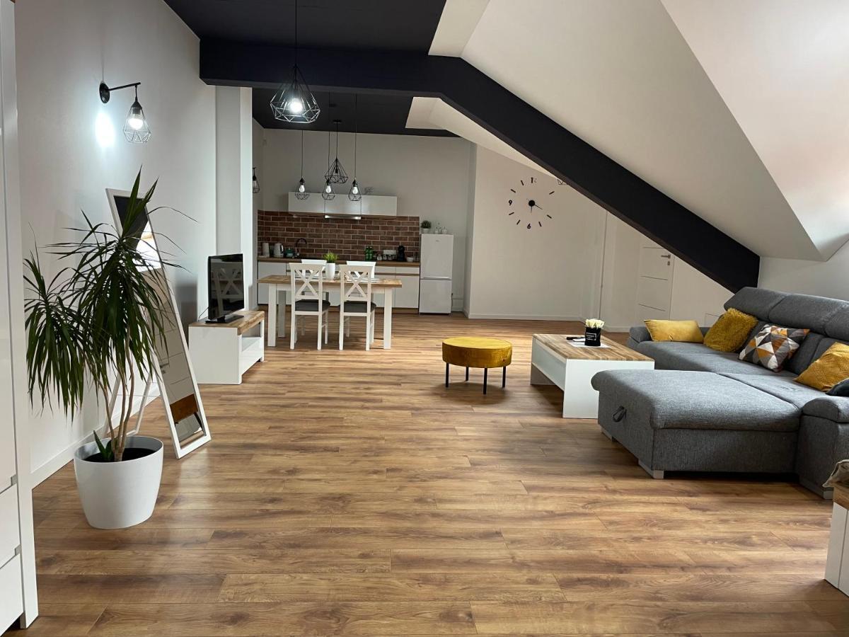 Apartament Rynek 13 z parkingiem - Centrum Bochni Bochnia Zewnętrze zdjęcie